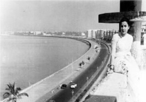 Best Bollywood Melodies For A Night Drive - Old is Gold